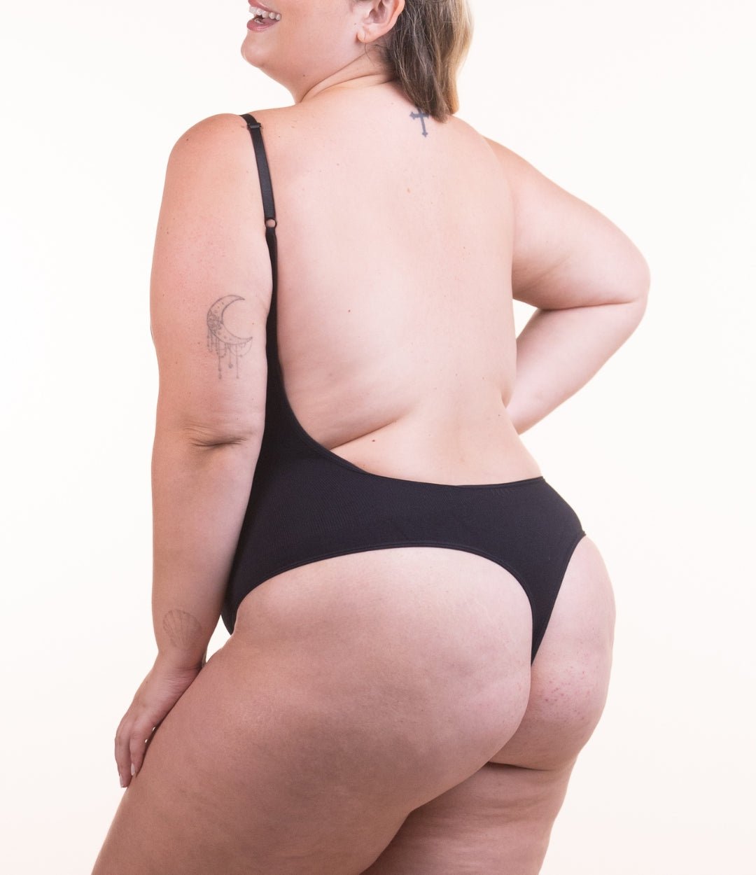 Body Curve Naked – Body Moldeador con Abertura Higiénica y Espalda Descubierta