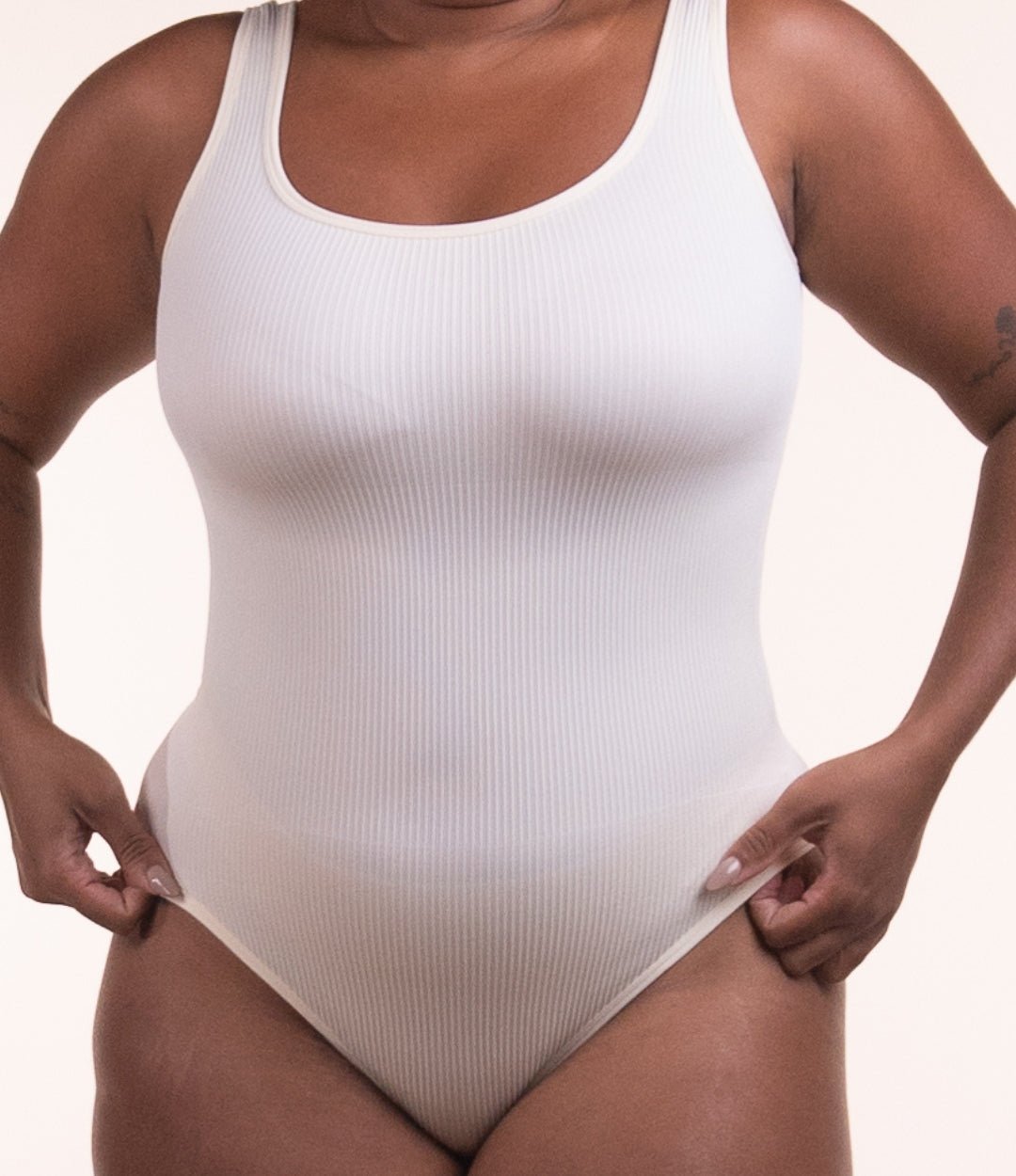 Body Shaper – Body moldeador acanalado con abertura higiénica