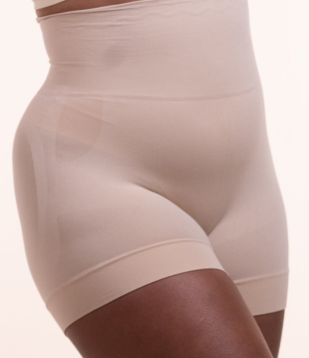 Mid Shaper - Short Moldeador de Cintura Media con Silicona